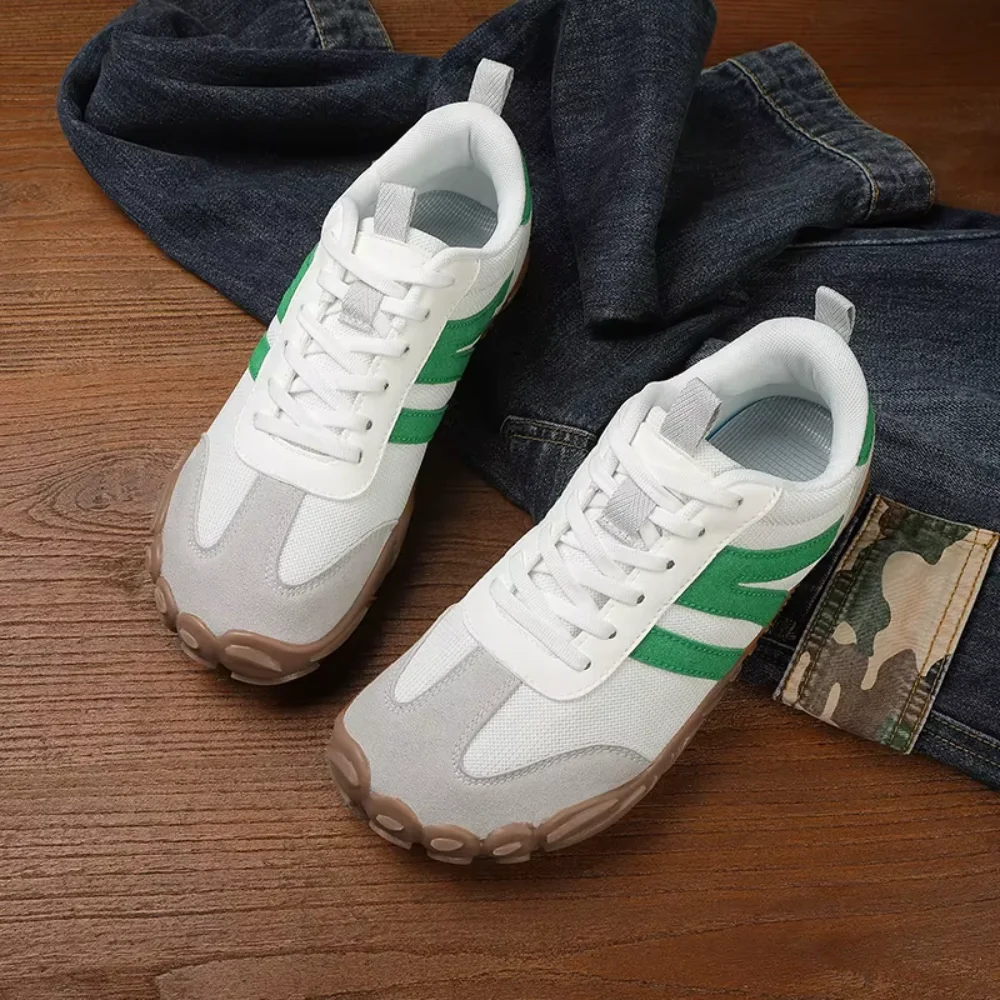Core-White-Green-Lifestyle