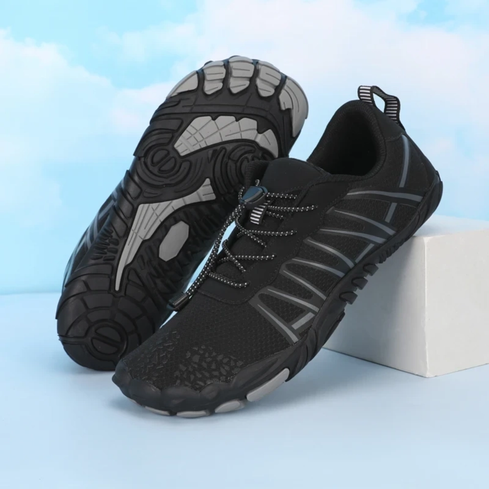 Trainer-V-Black-Lifestyle